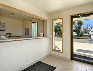 Super 8 By Wyndham Bowman Hotel Buitenkant foto