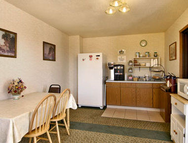 Super 8 By Wyndham Bowman Hotel Buitenkant foto